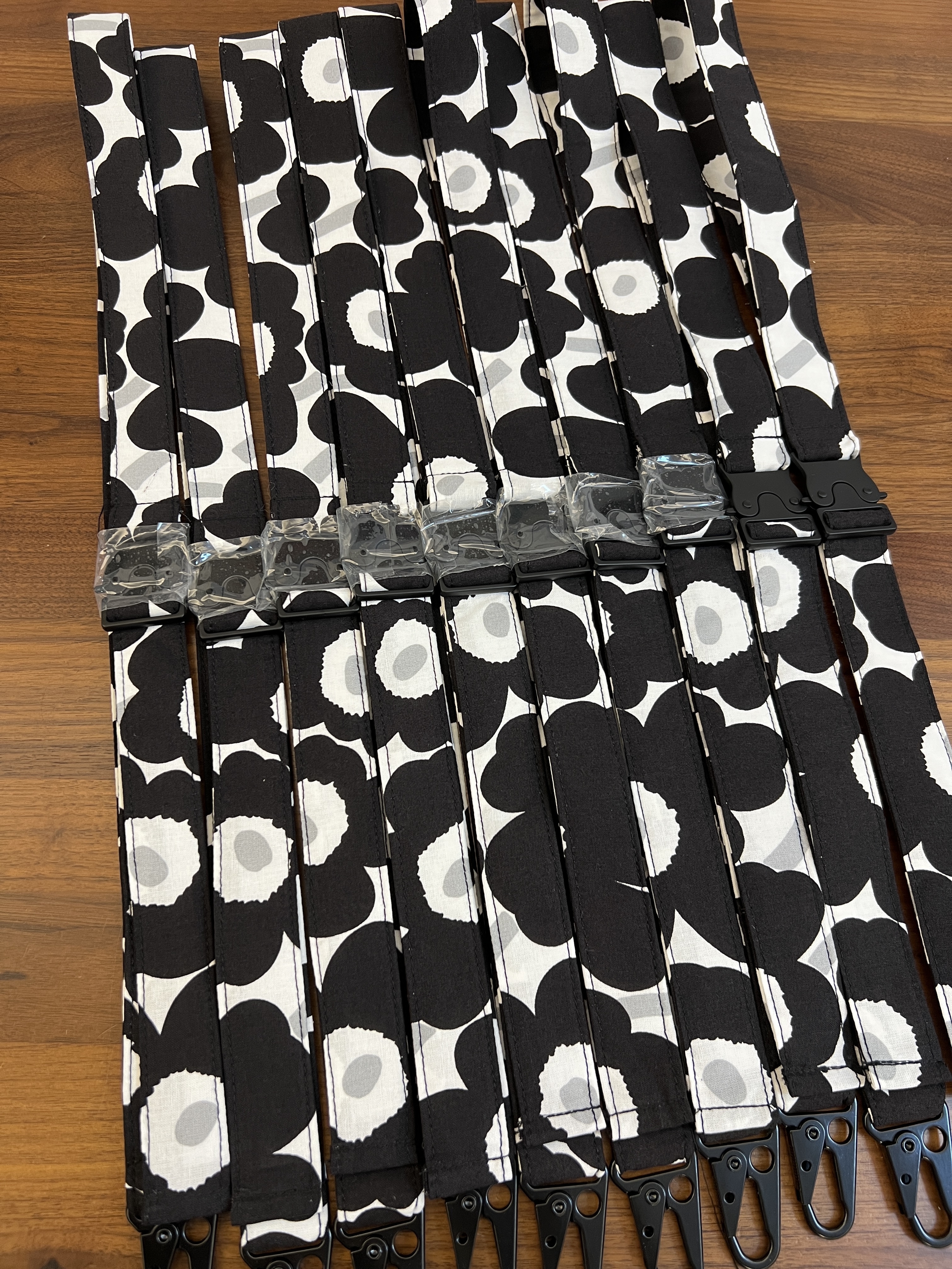 Cross Body Phone Charm 手機揹帶 | Marimekko cotton fabric | Black x sliver