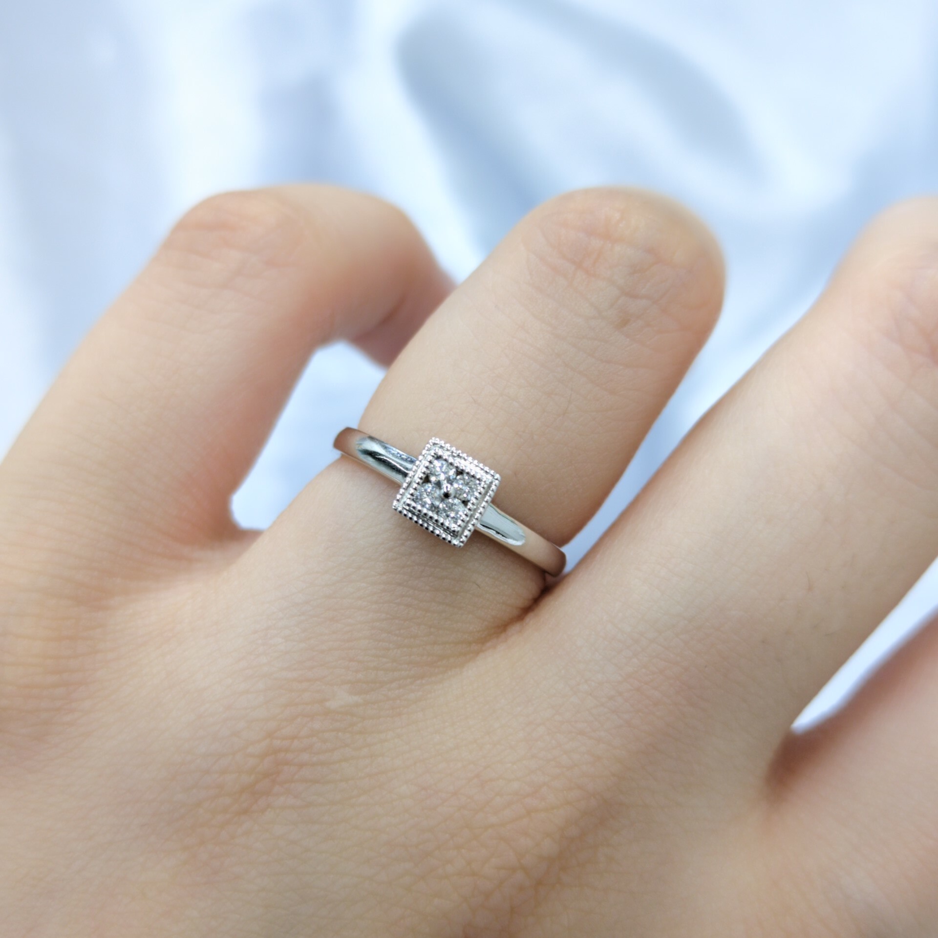 18K White Gold 0.07ct Diamond Ring