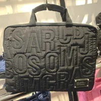 [S] MARC JACOBS 4S4SCP001S02-001 EMBOSSED LOGO LAPTOP CASE,BLACK, 196611114998 (SMJ376)