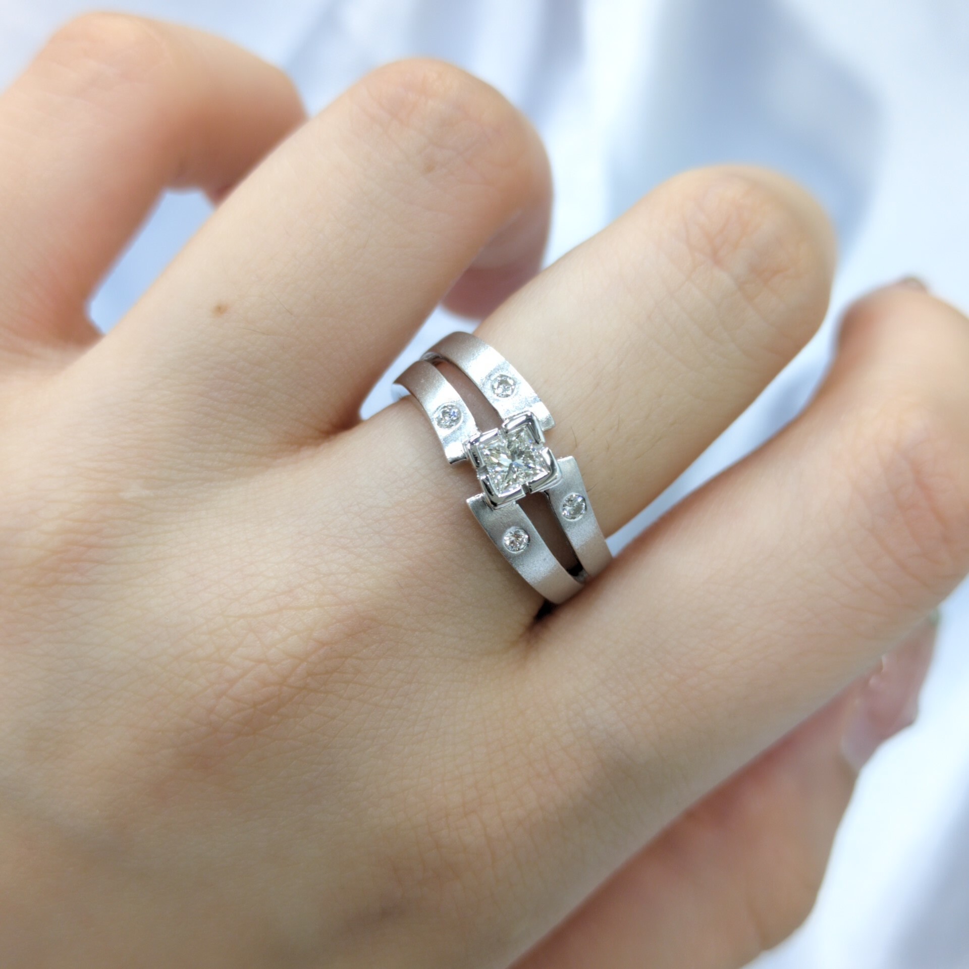 18K White Gold 0.33ct Princess Cut Diamond Ring