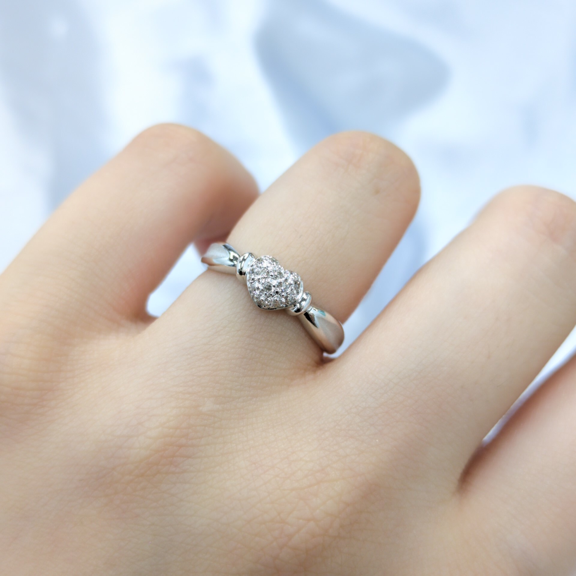 18K White Gold 0.08ct Diamond Ring