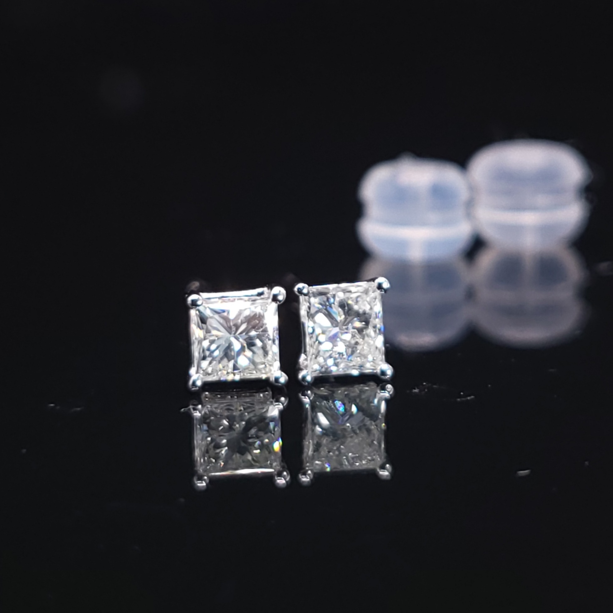 全新18K白金【主石37份方形鑽石】耳環