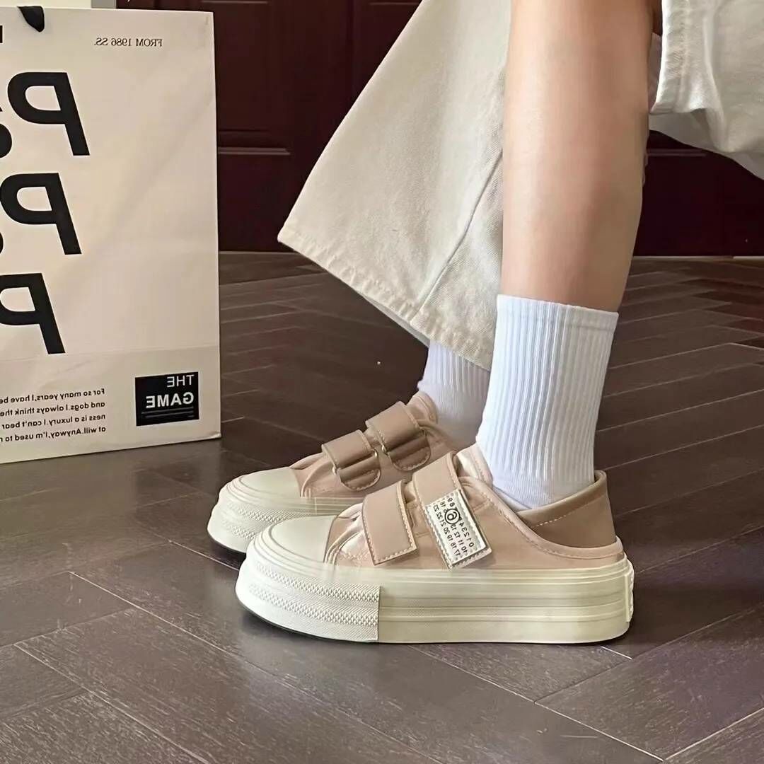 粉嫩魔鬼氈兩穿休閒鞋