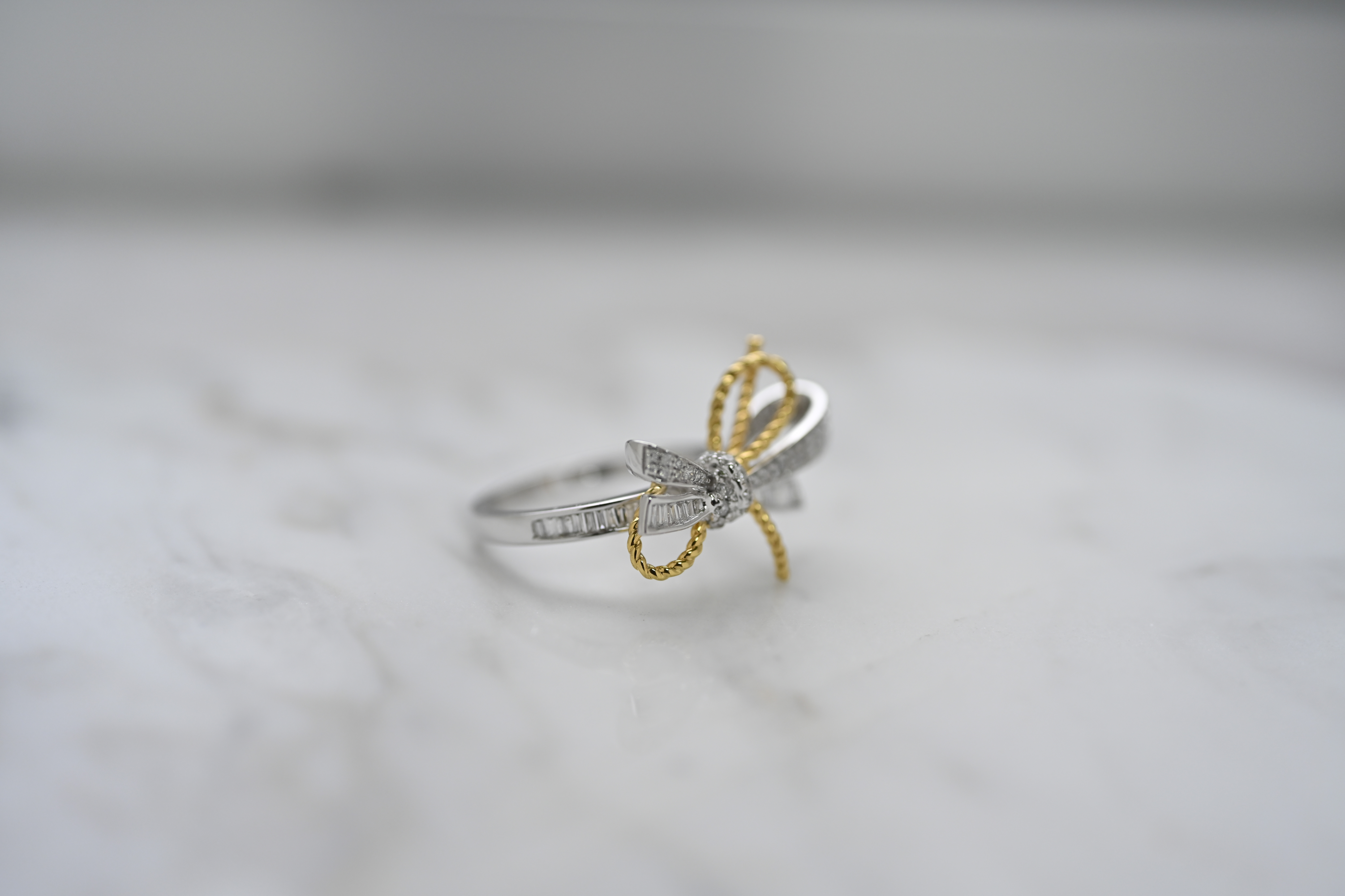 18K Two Tone Ribbon Diamond Ring