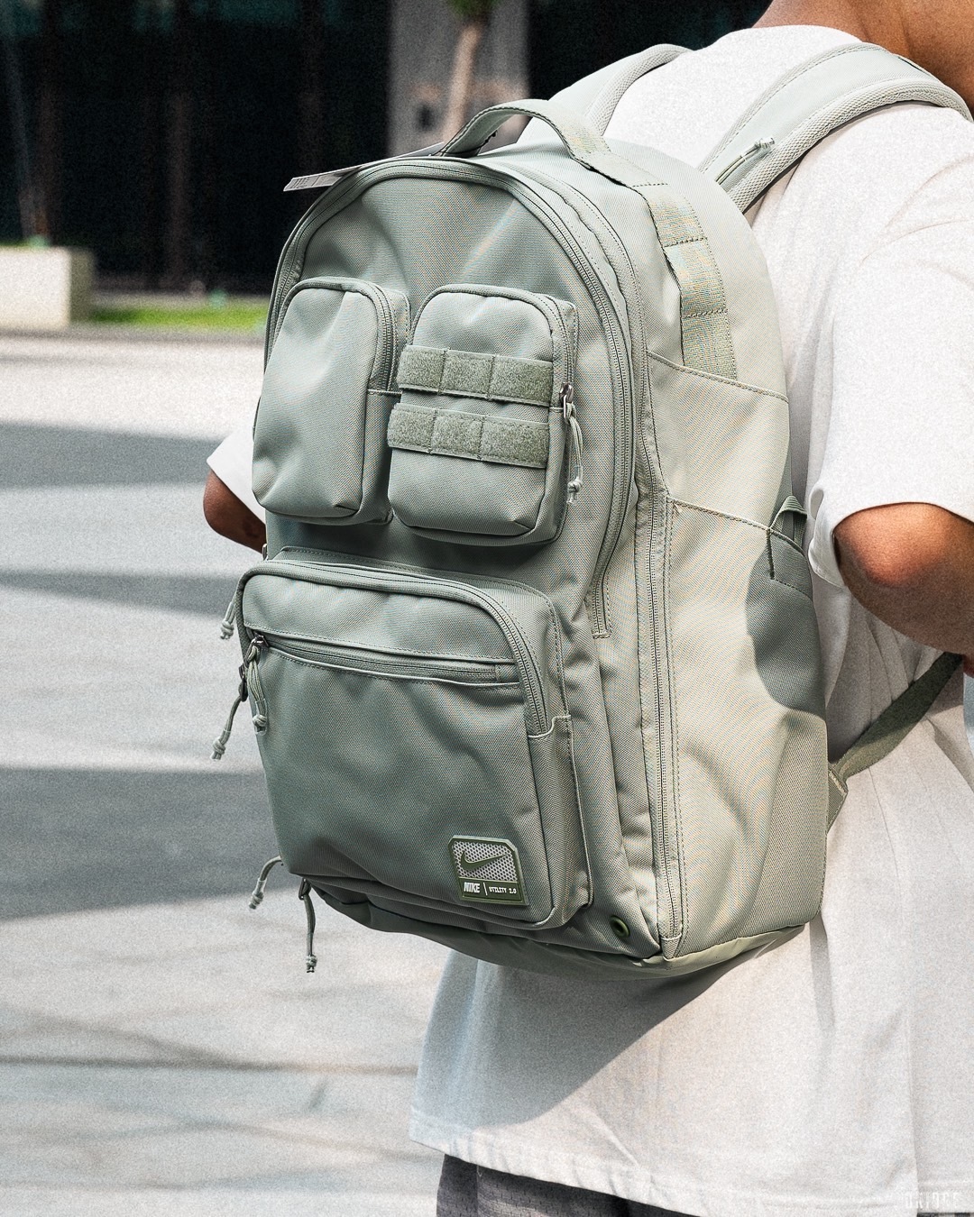 Nike 城市機能 減壓背包