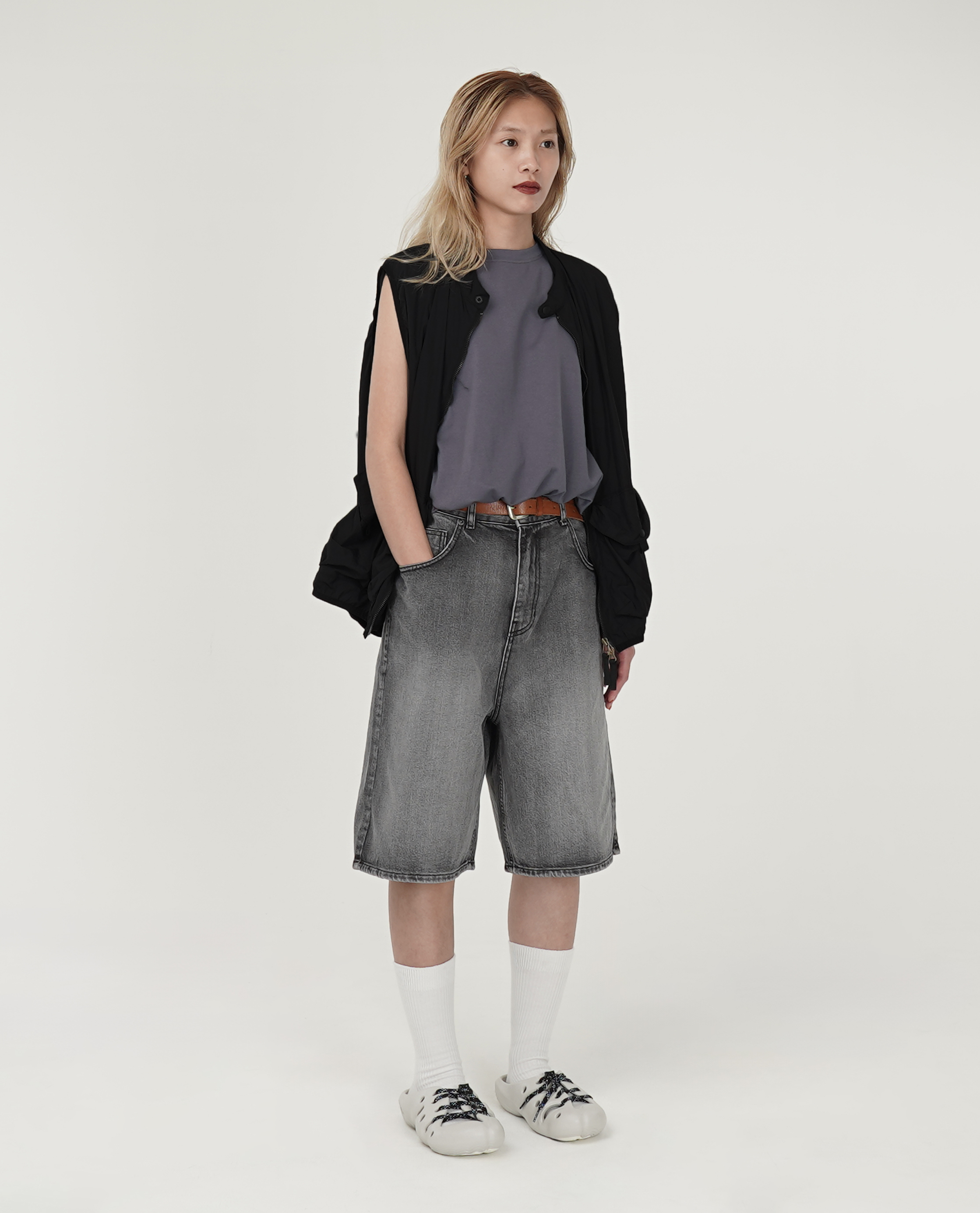 刷色膝下牛仔褲