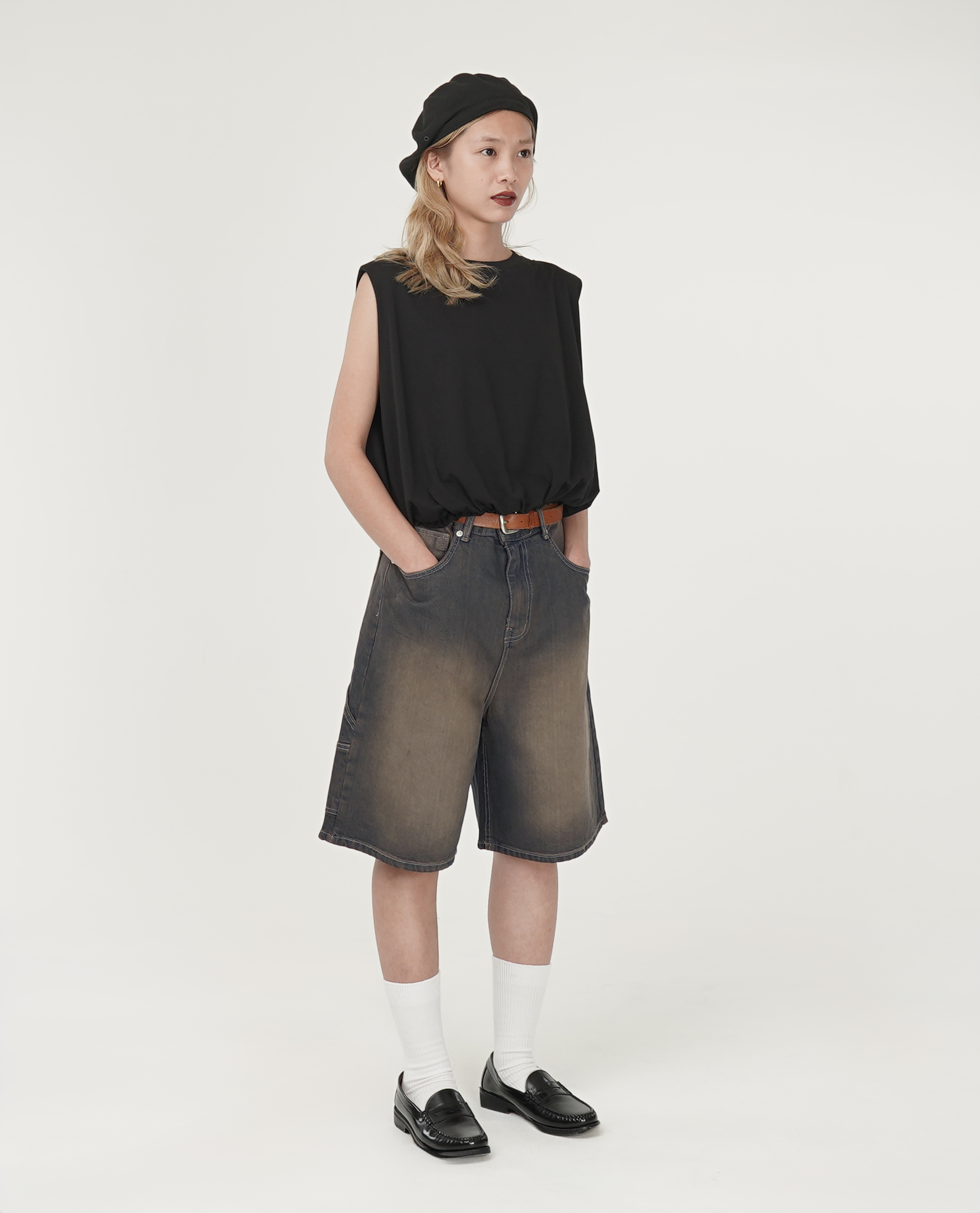 漂色黑膝下畫家牛仔褲