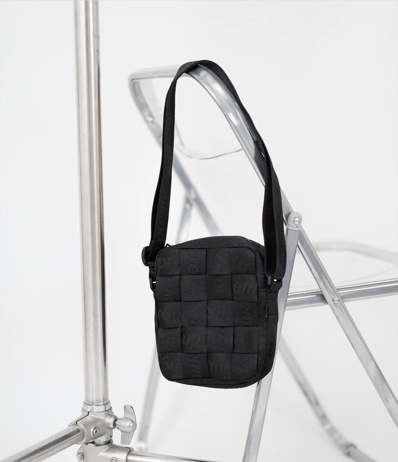 SUPREME SS24 WOVEN SHOULDER BAG (2L)