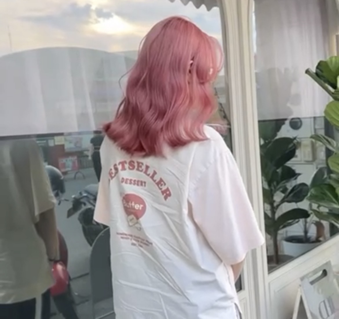 Rebecca's pink color hair dye works