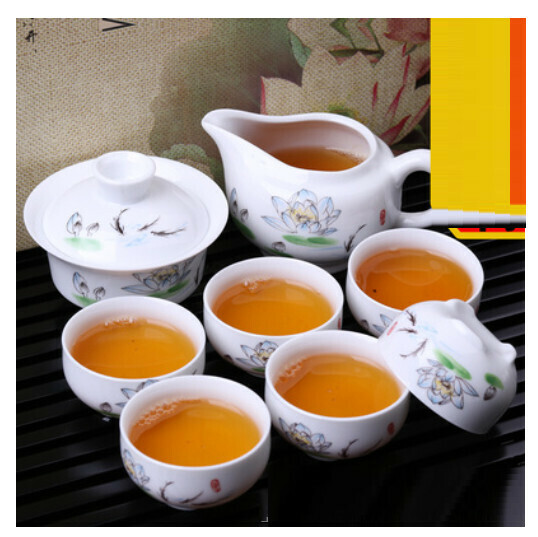 Popular 8-head ceramic tureen Kung Fu tea set [8-head white porcelain tureen with fish in the year of lotus [8-head tureen with fish] Item No. 553]