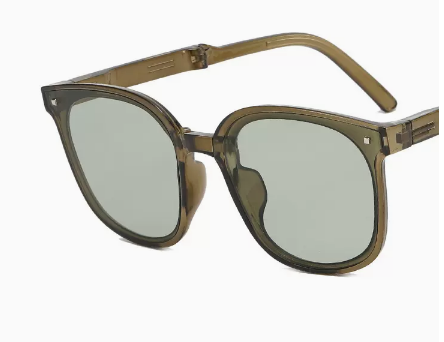 Hot recommended foldable anti-UV sunglasses for women (specification: space green)