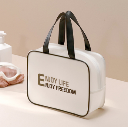 Hotly recommended beach bag, cosmetic bag, toiletry bag (medium size [wet and dry sharing] matte black)