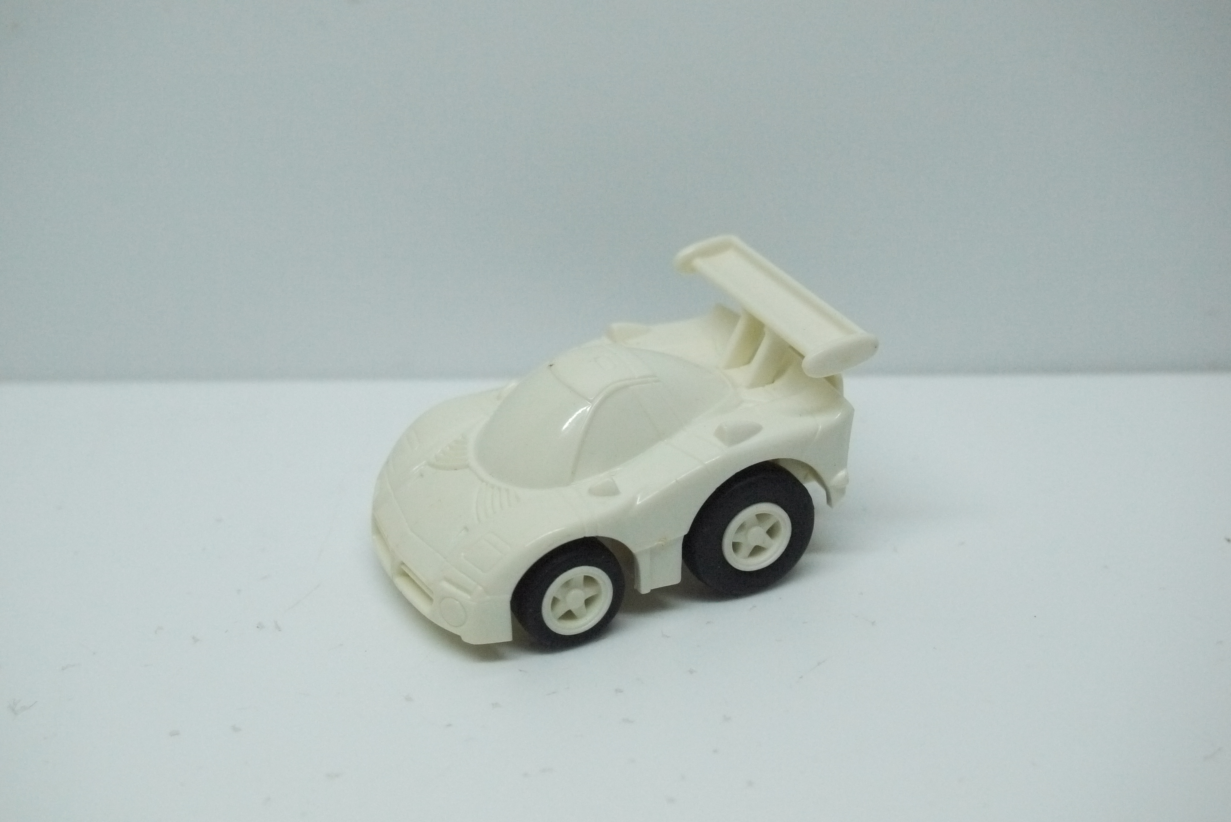 Choro Q Nissan R390 GT1 White Loose