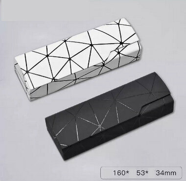 Hot recommended high-end portable anti-pressure glasses case (specifications: lattice black + white [free cleaner + glasses cloth])