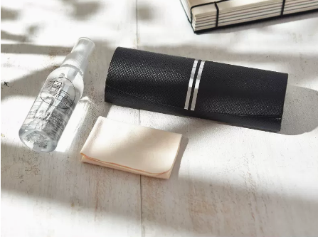 Popular glasses case (Specification: Splendid Black [free cleaning fluid + good lens cloth])