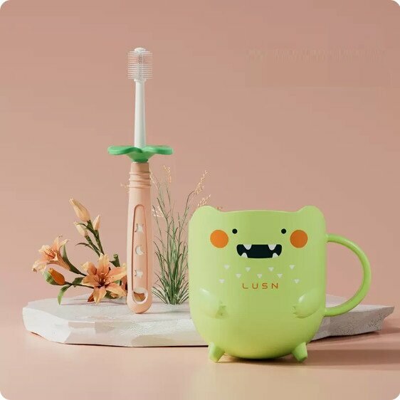 熱推（2件套）360度寶寶軟毛牙刷（海棠粉+洗漱杯小恐龍）