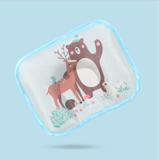 Popular baby pillow buckwheat ice silk shaped, sweat-absorbent and breathable (blue brown bear without bile core) (size: 28cm*20cm)