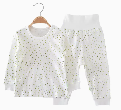 Hot selling baby autumn pure cotton long-sleeved suit (leaf printed all over) (size: 66-73CM (please contact customer service to confirm the delivery size after placing the order)