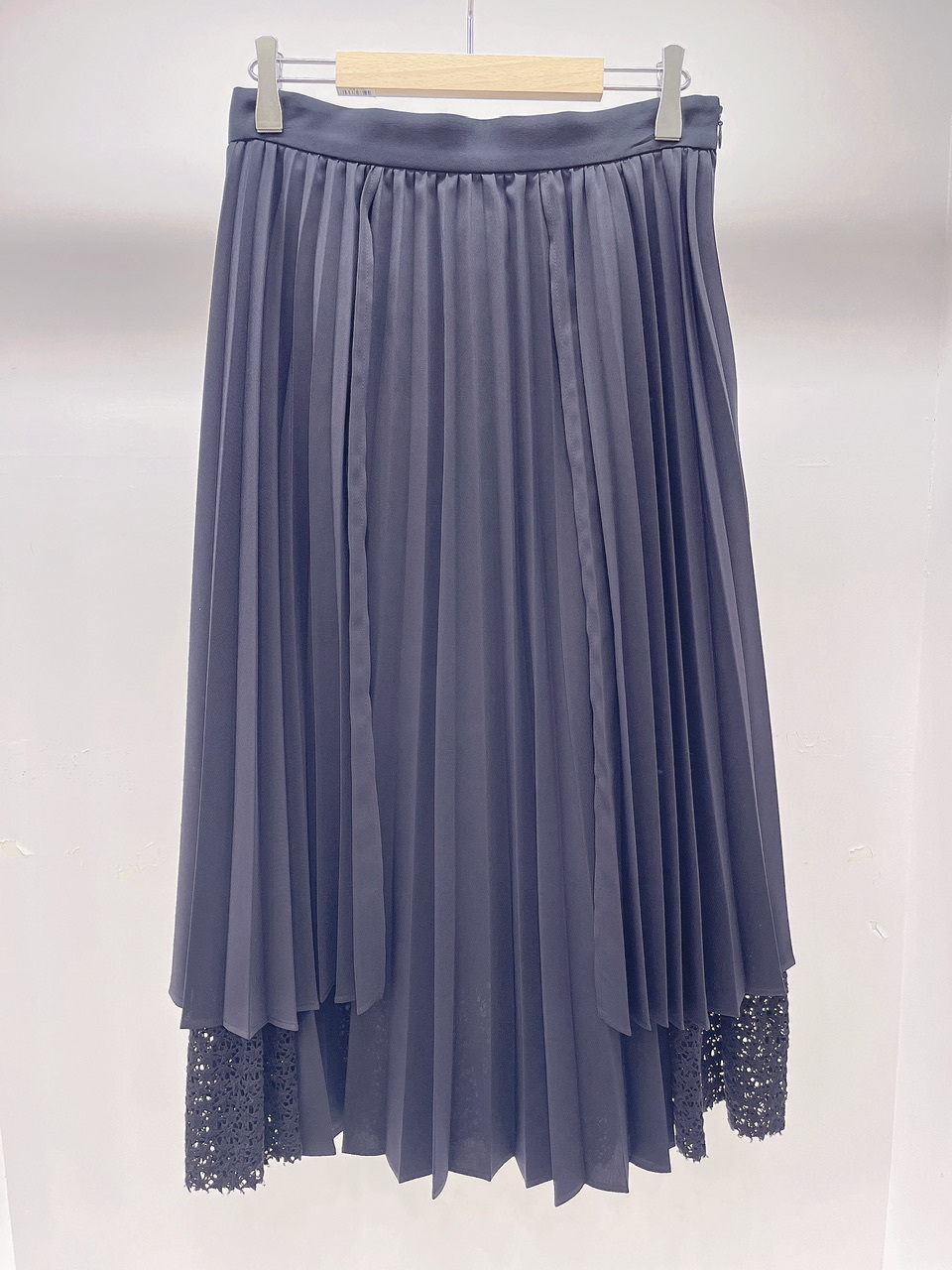 下擺星星lace百摺裙