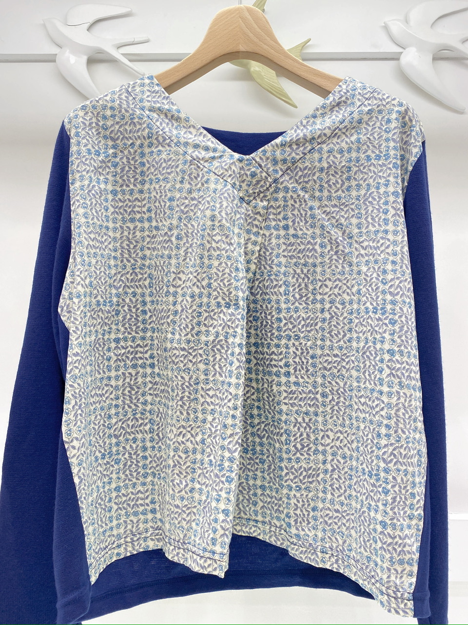 花布V領上衣