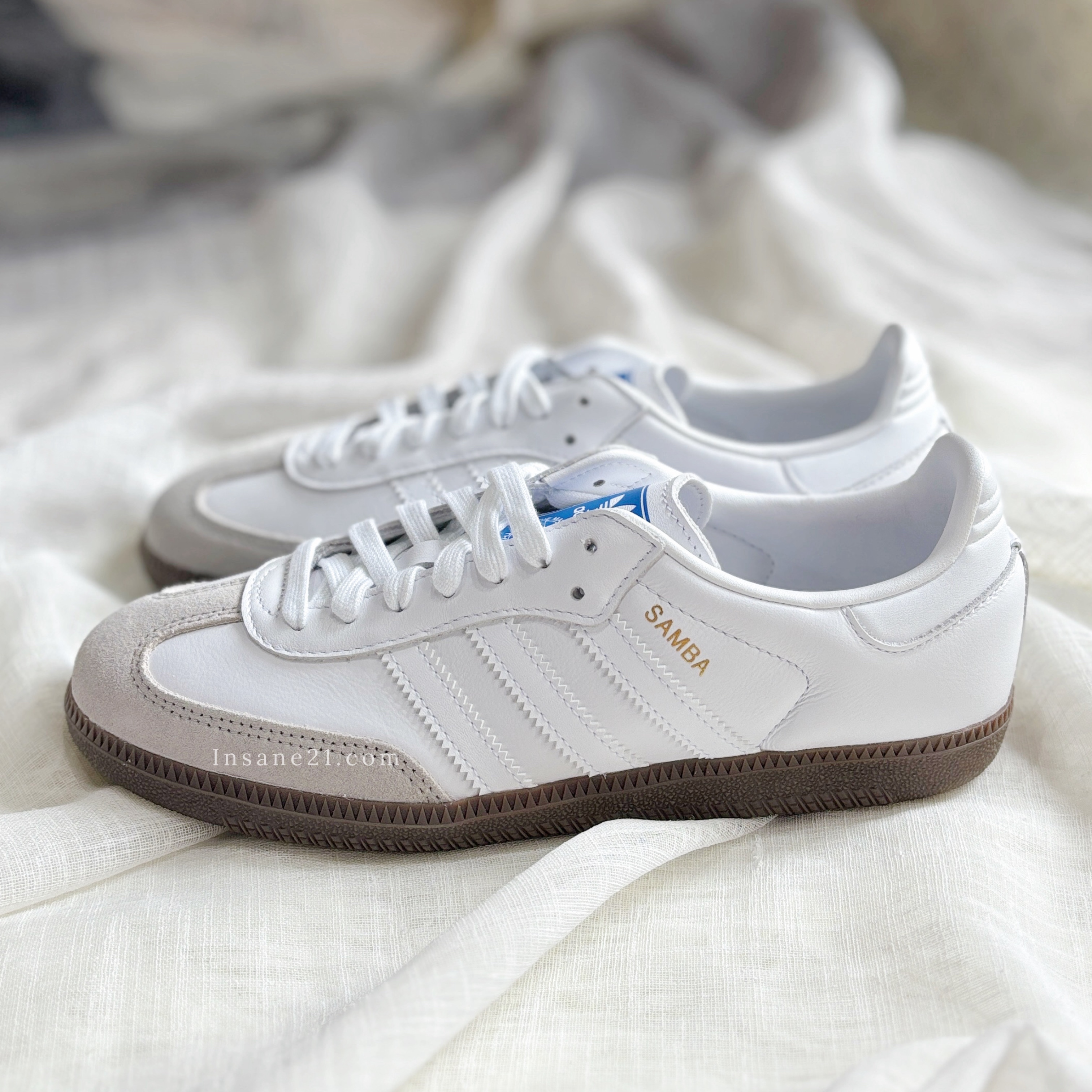 ADIDAS ORGINALS SAMBA 森巴 全白 皮革 麂皮 藍標 焦糖底 休閒 IE3439