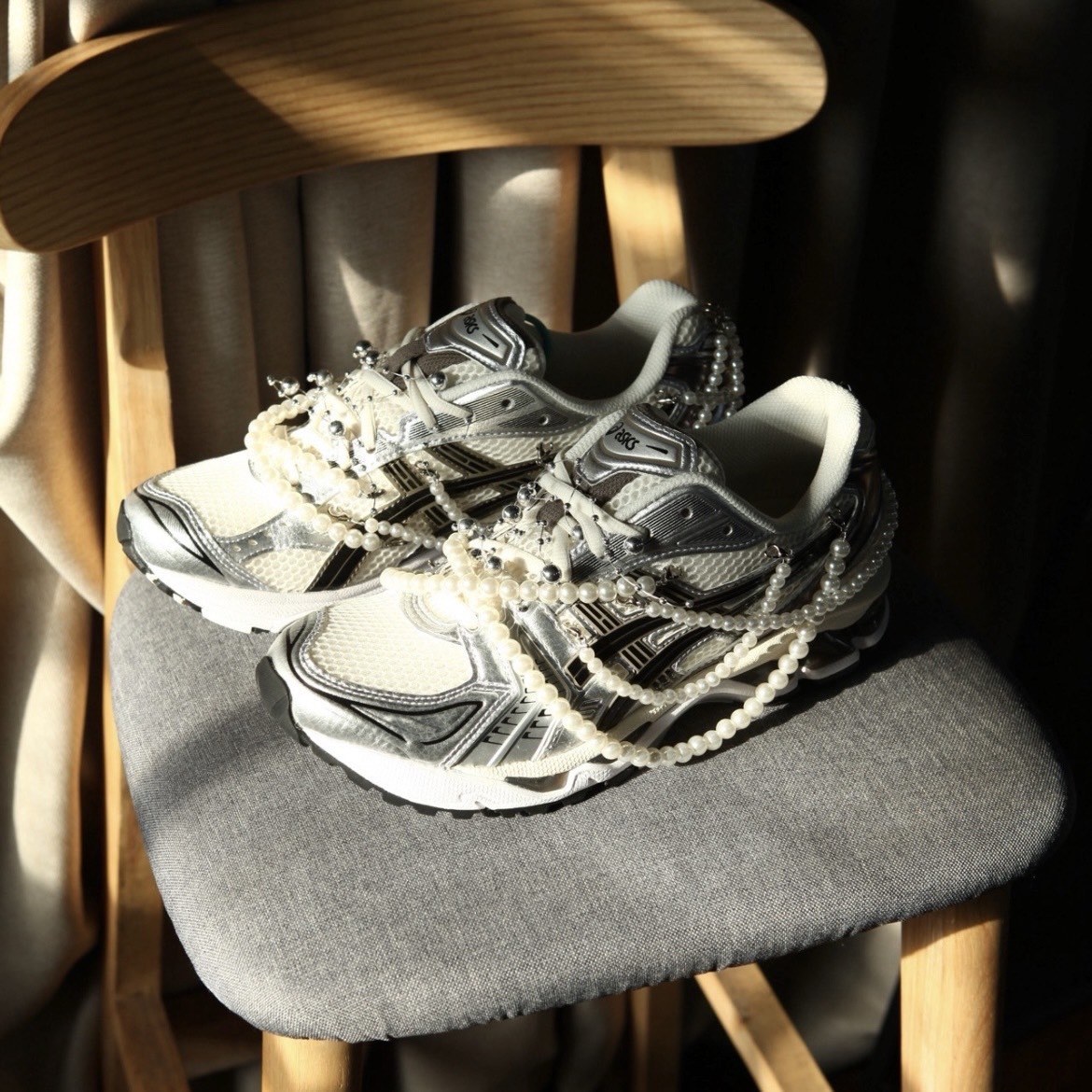 Asics Gel-Kayano 14 Y2K 巴黎時裝同款 金屬銀 復古 白銀 珍珠鍊