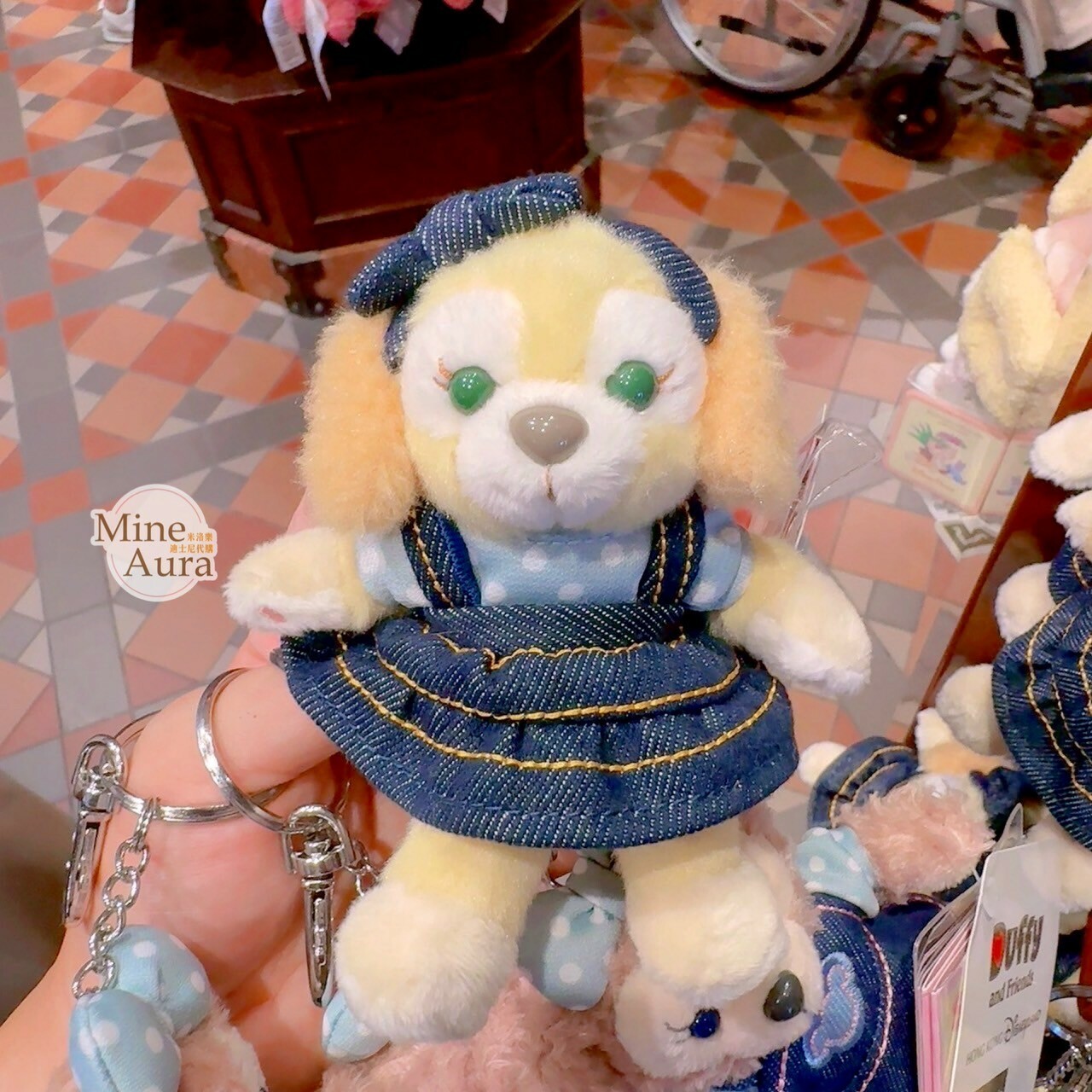 可琦安 餅乾 CookieAnn 牛仔裝造型 絨毛 吊飾 鑰匙圈 -香港迪士尼樂園