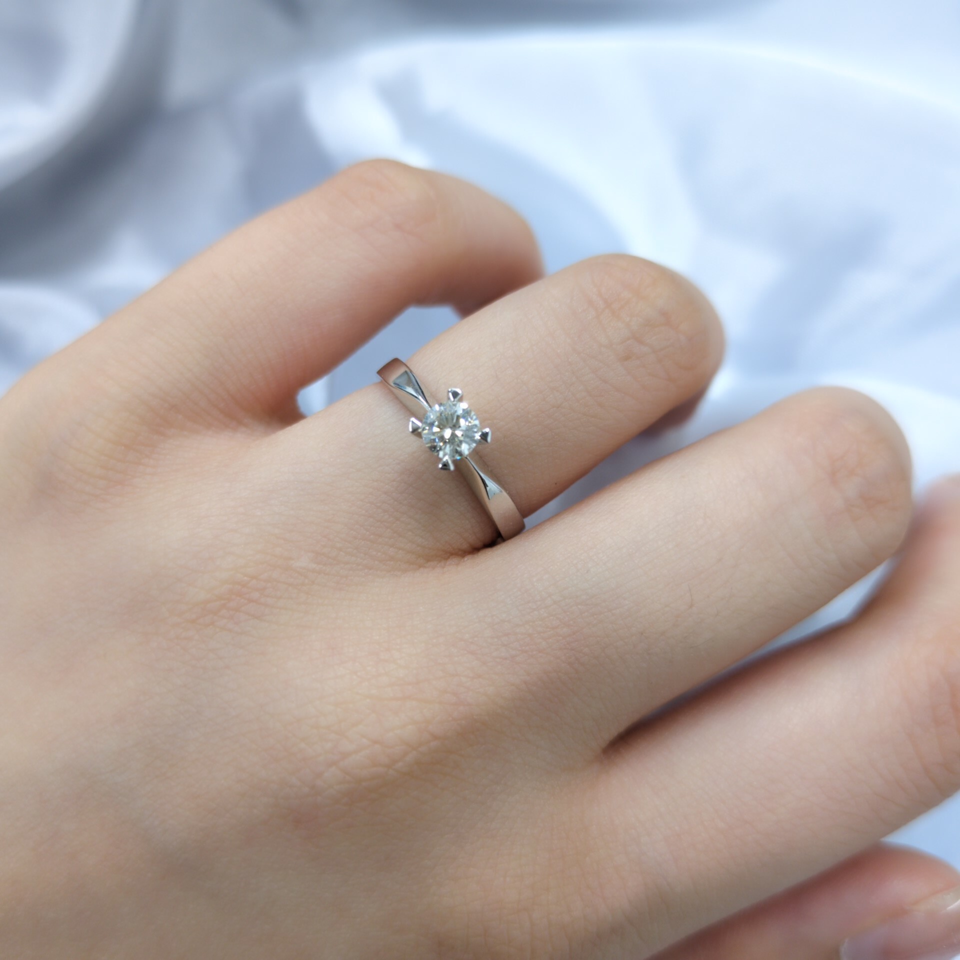 18K White Gold 0.32ct Diamond Ring