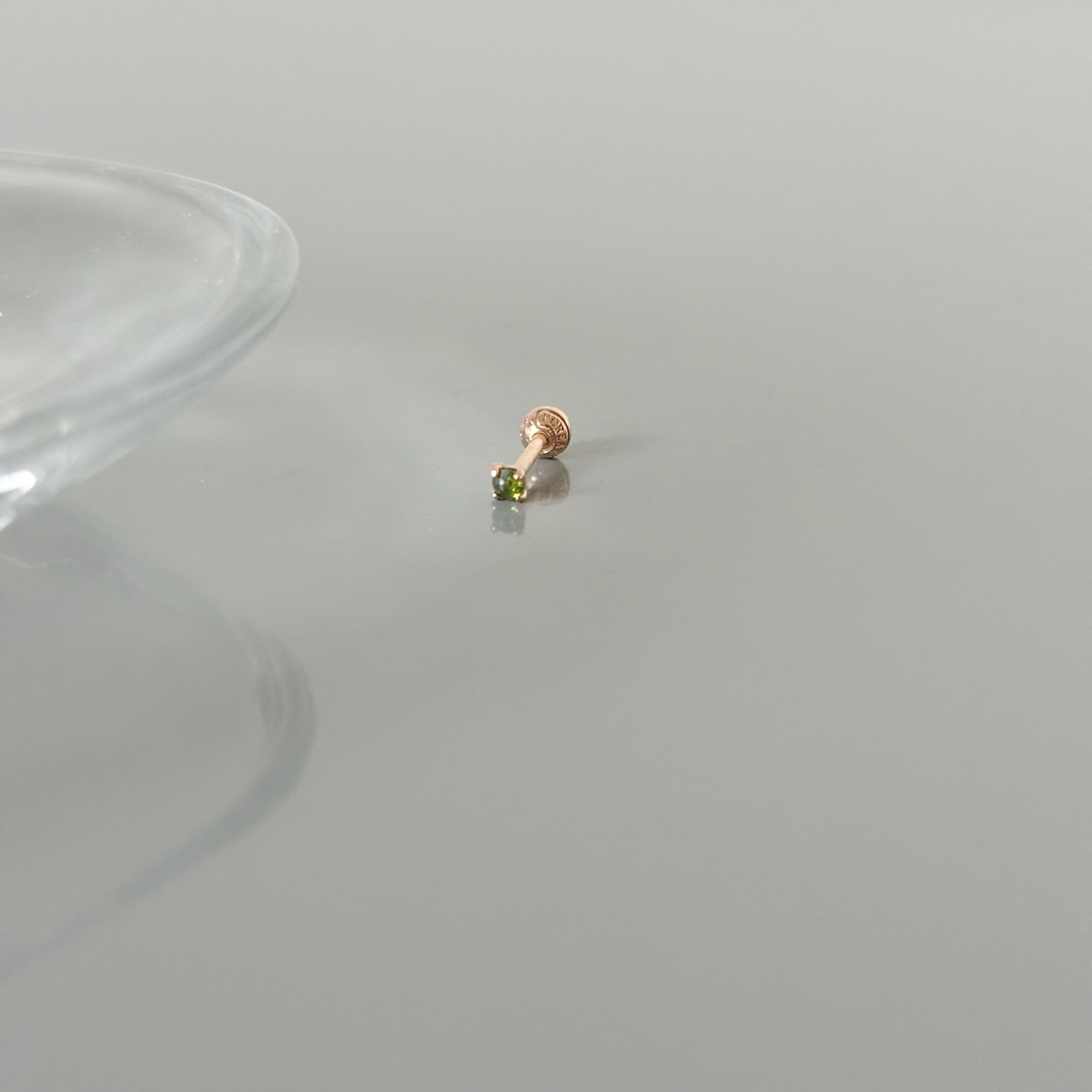 14K 迷你四爪綠鑽原礦轉珠耳環