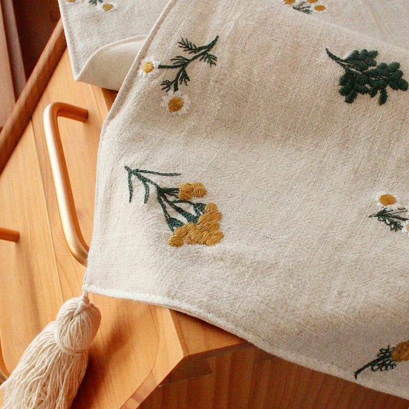 《4552》日式刺繡餐桌巾