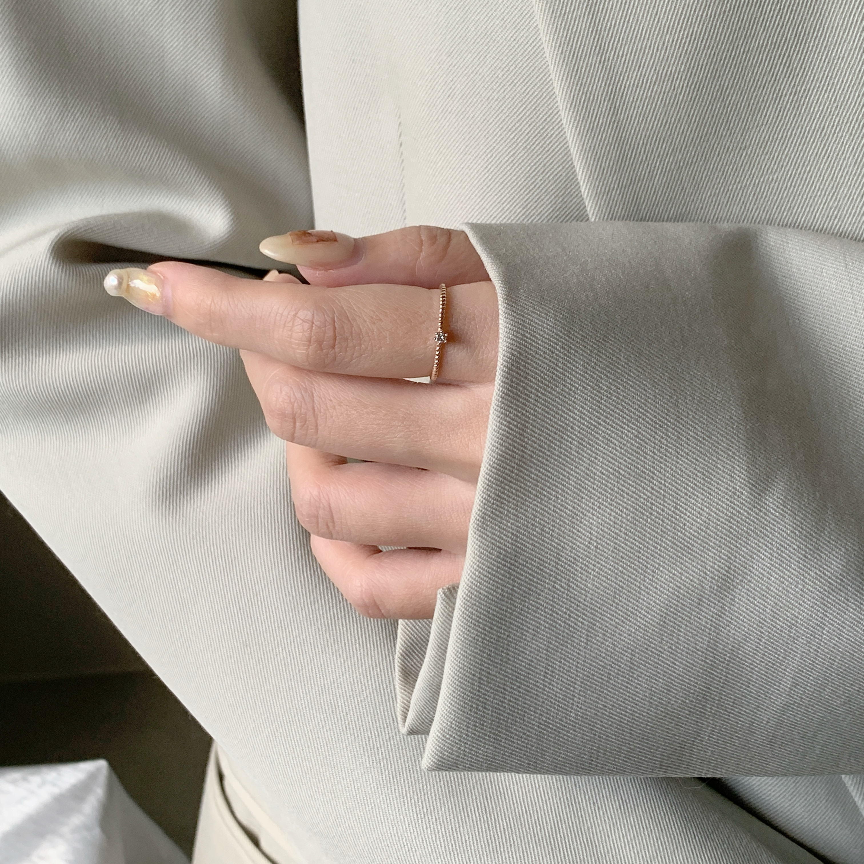 14K 六爪亮棕鑽麻花戒指