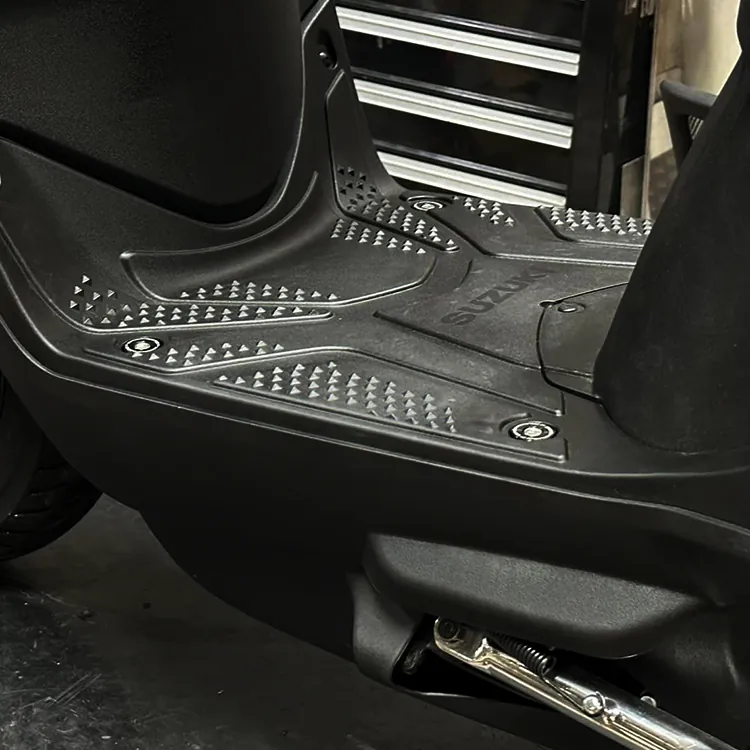 SUI 125 鋁合金腳踏塞組