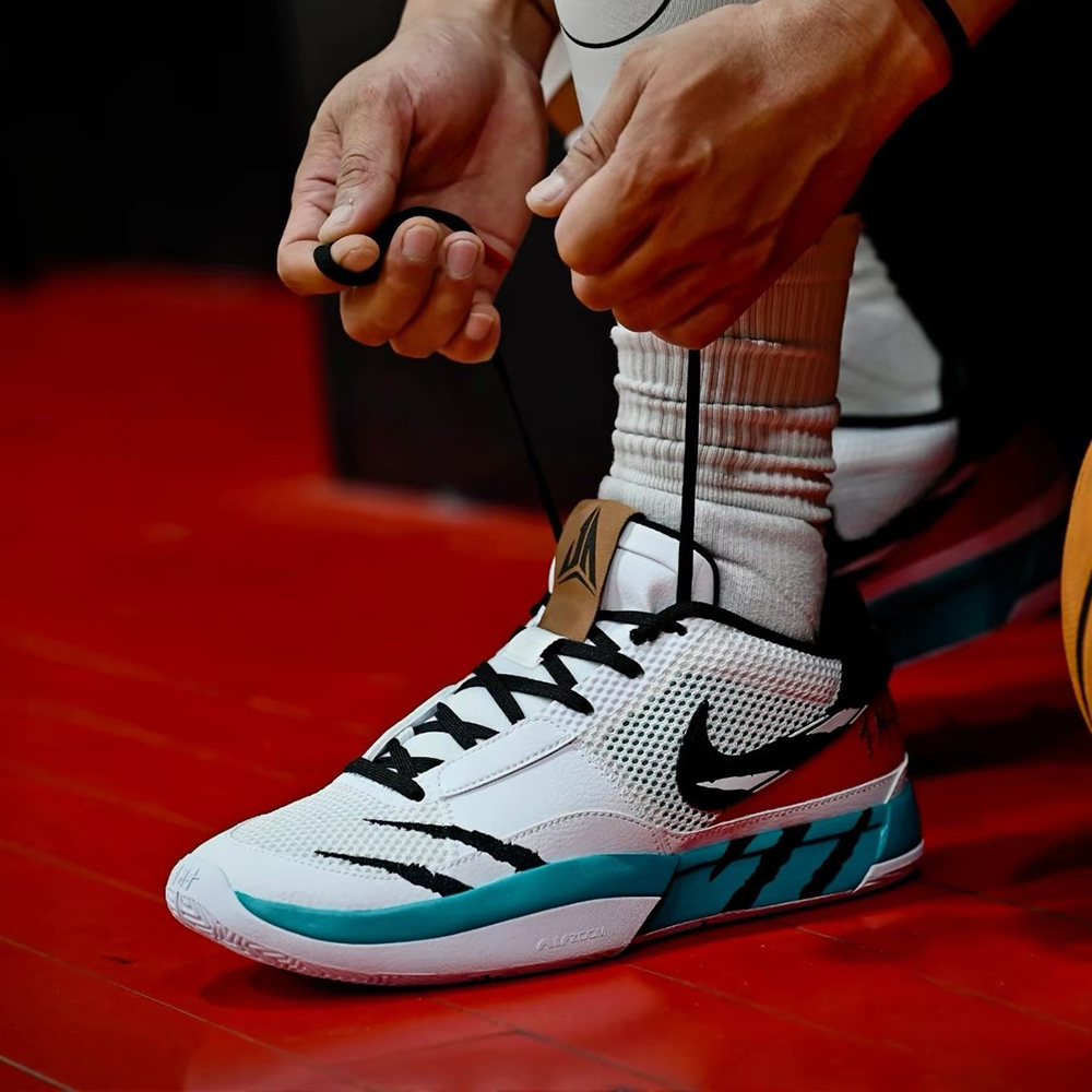 NIKE JA Morant 1 Scratch JA1 莫蘭特 灰熊主場配色 白綠 熊抓痕 實戰鞋 籃球鞋 HJ7929-100