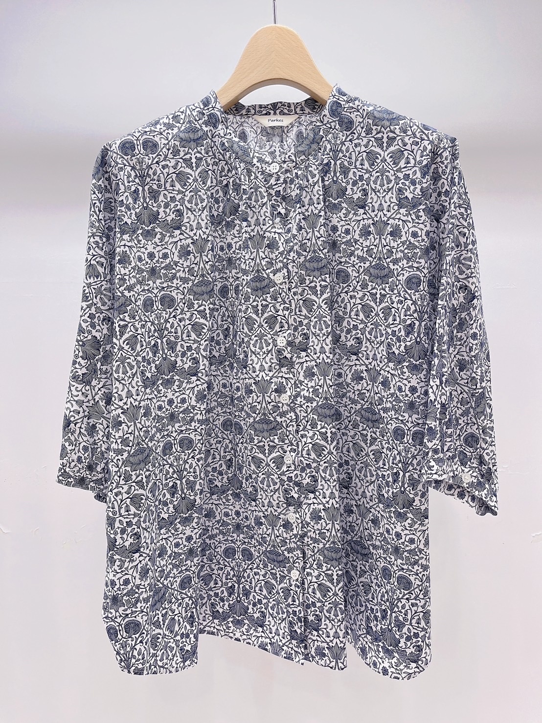 LB五分袖寬版上衣