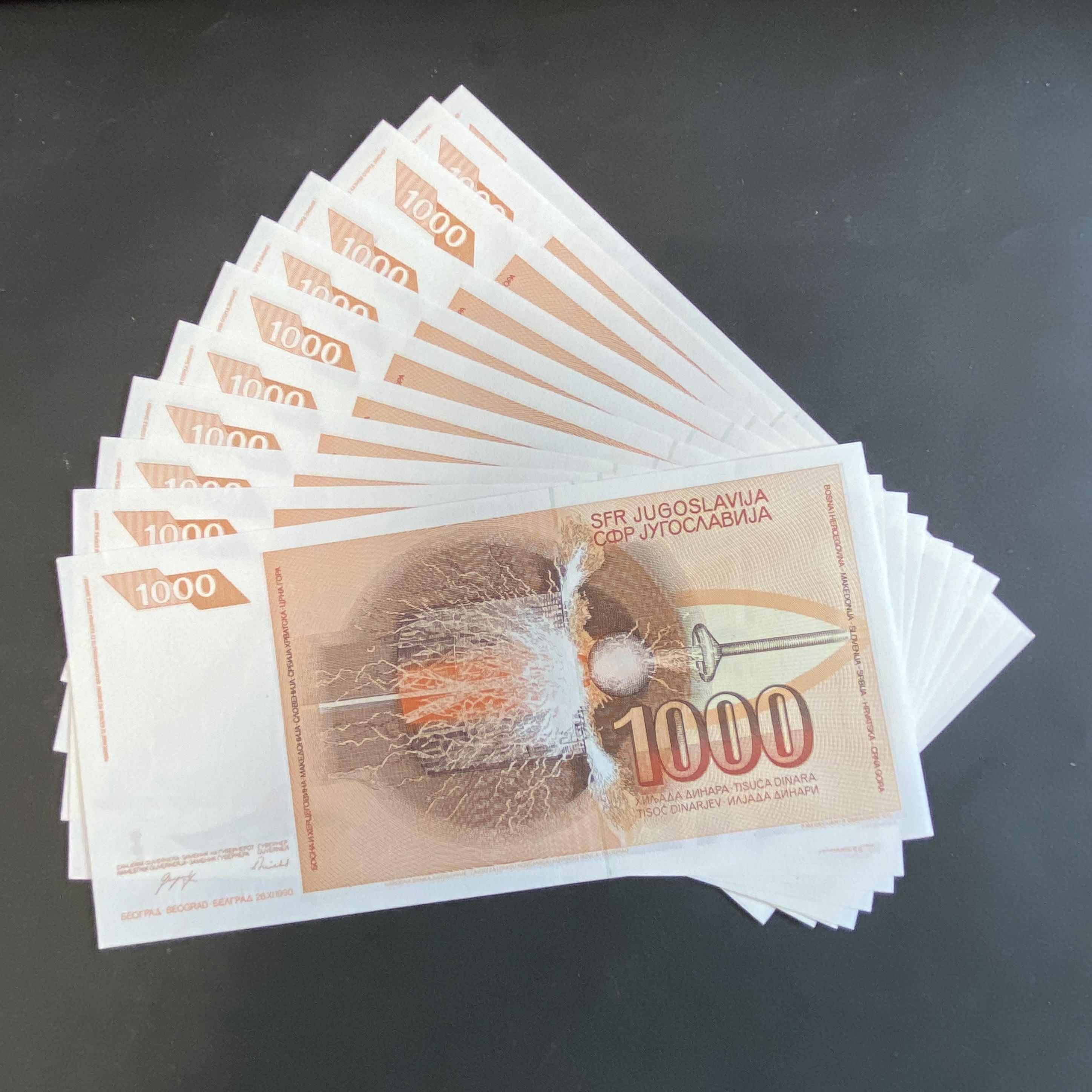 1992 Yugoslav 1000 Dinars 11 notes (UNC condition) (partly in sequence)