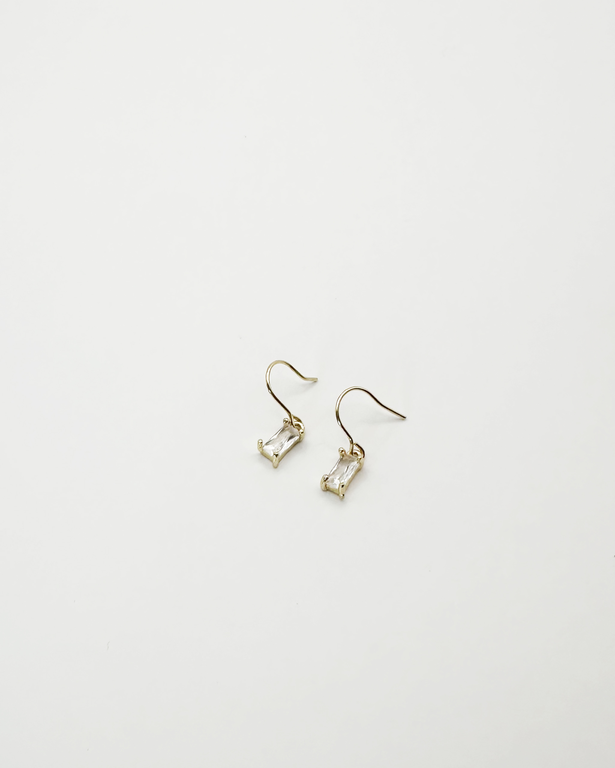 Clara | 方形鋯石耳環 14K包金