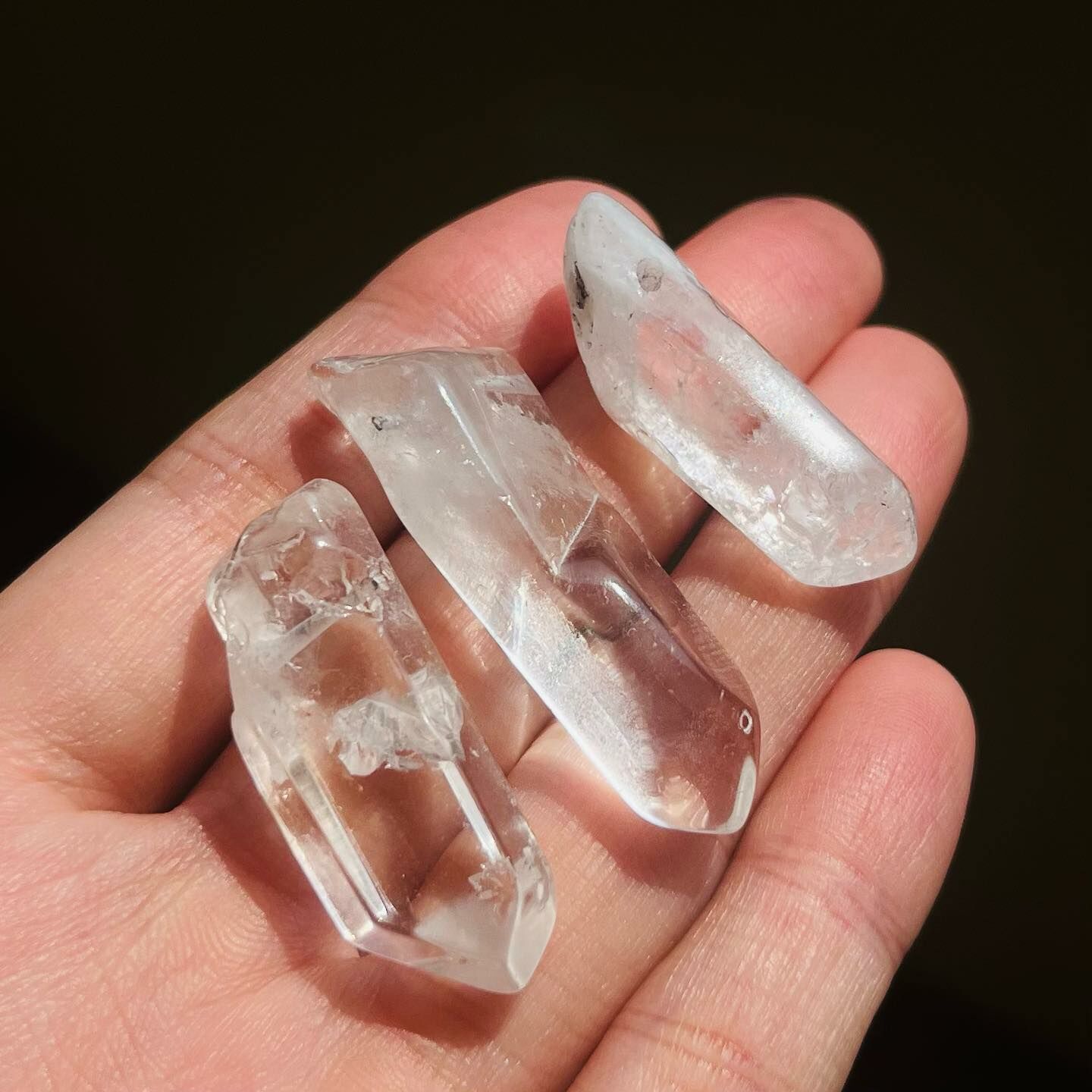 [原石] 白水晶 原礦小柱子（有孔）