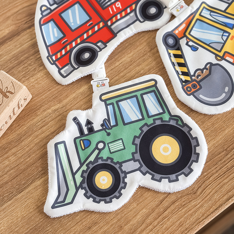 【舊材質】手繪車車手帕巾 | 幼稚園手帕夾 (毛巾布)-售完不補