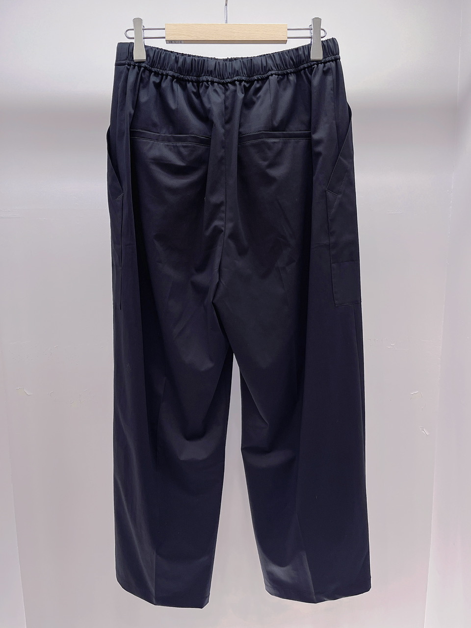 MA光澤面休閒褲