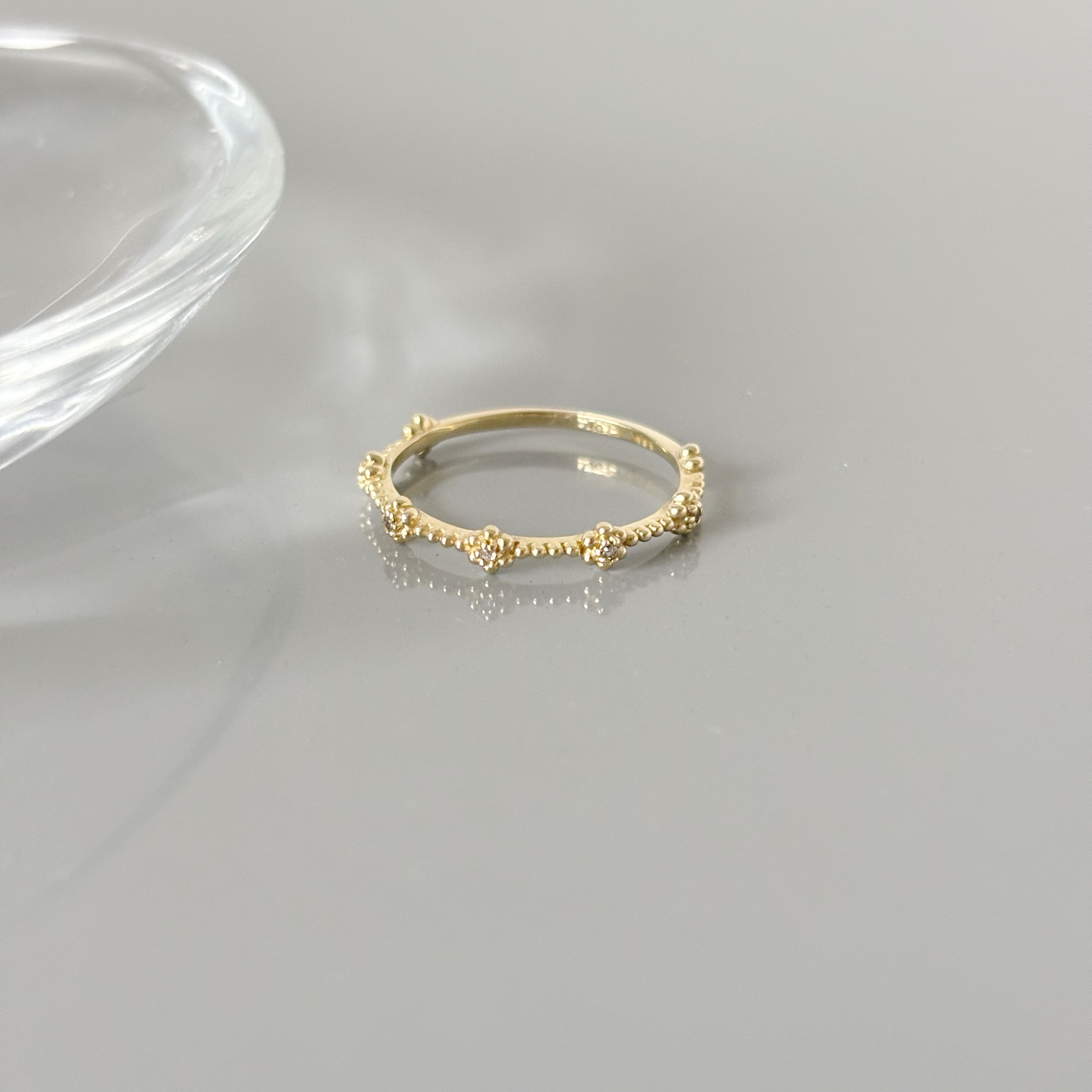 14K 滾邊七顆小花真鑽戒指