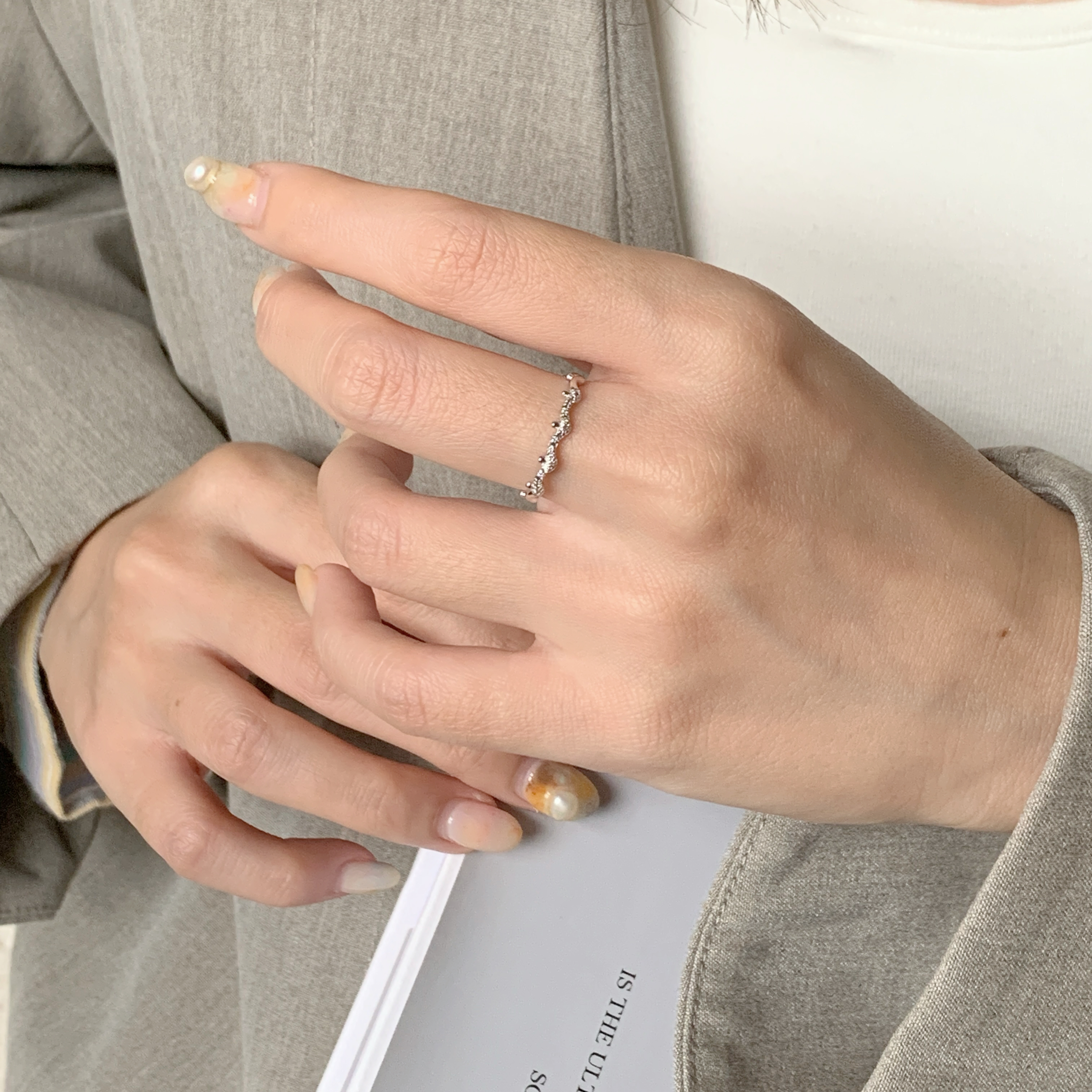 14K 波浪小珠排鑽戒指