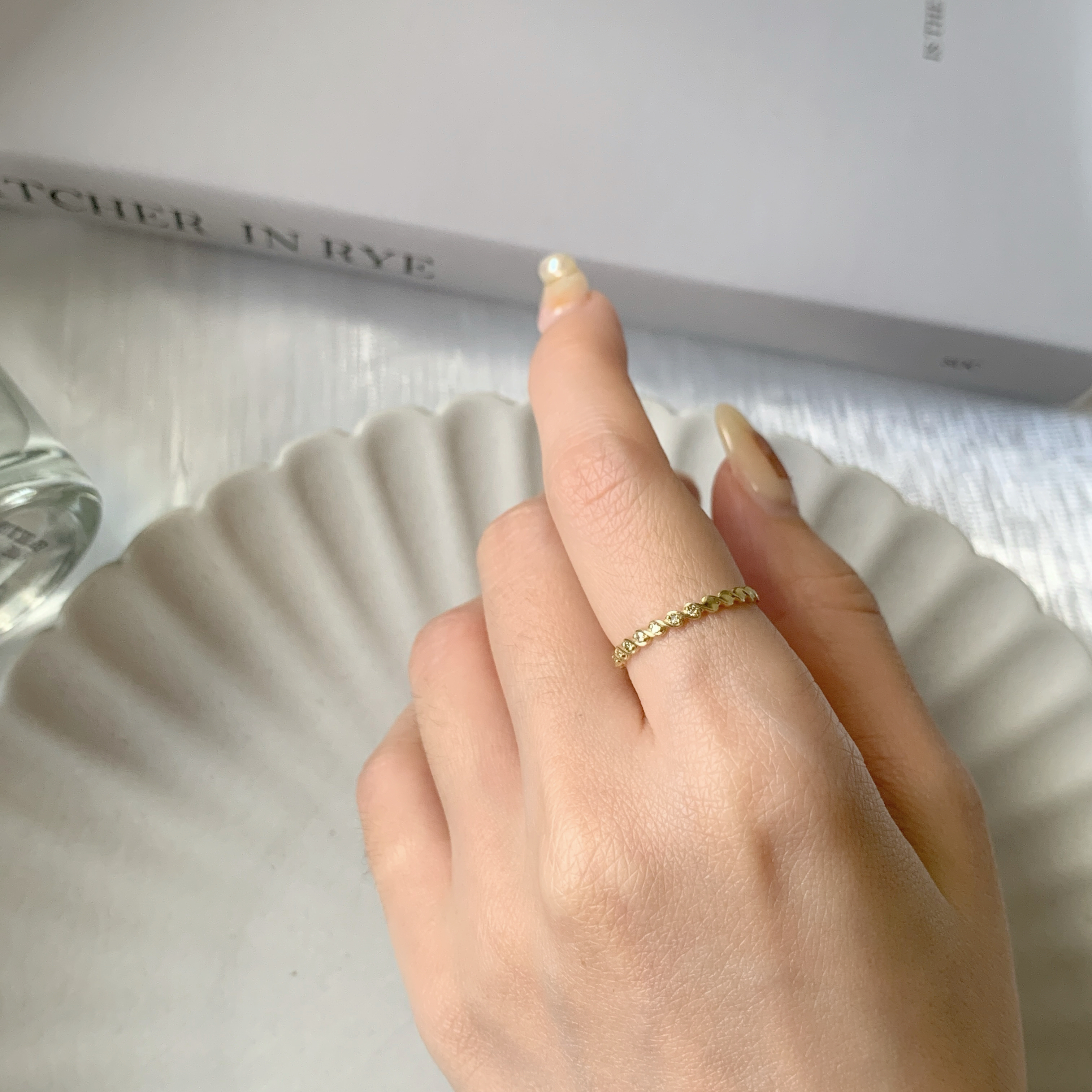 14K 螺紋夾鑲真鑽戒指