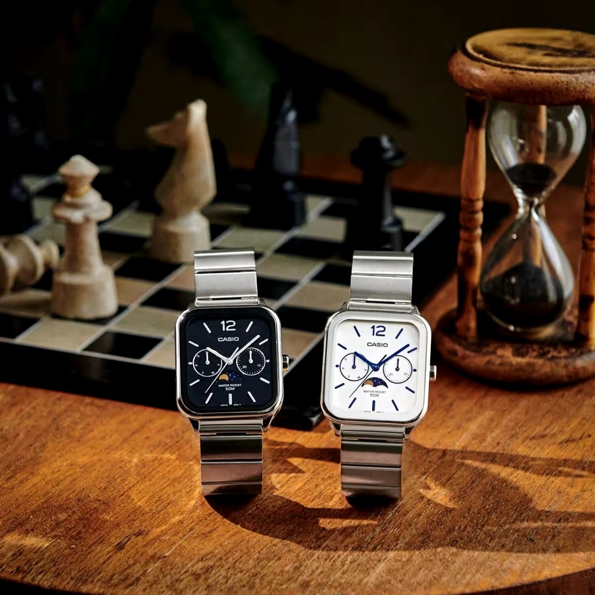 <海外限定>CASIO LINEAGE系列 鋼錶 月相 日期.星期顯示 石英機芯 黑/白 MTP-M305D-1A2