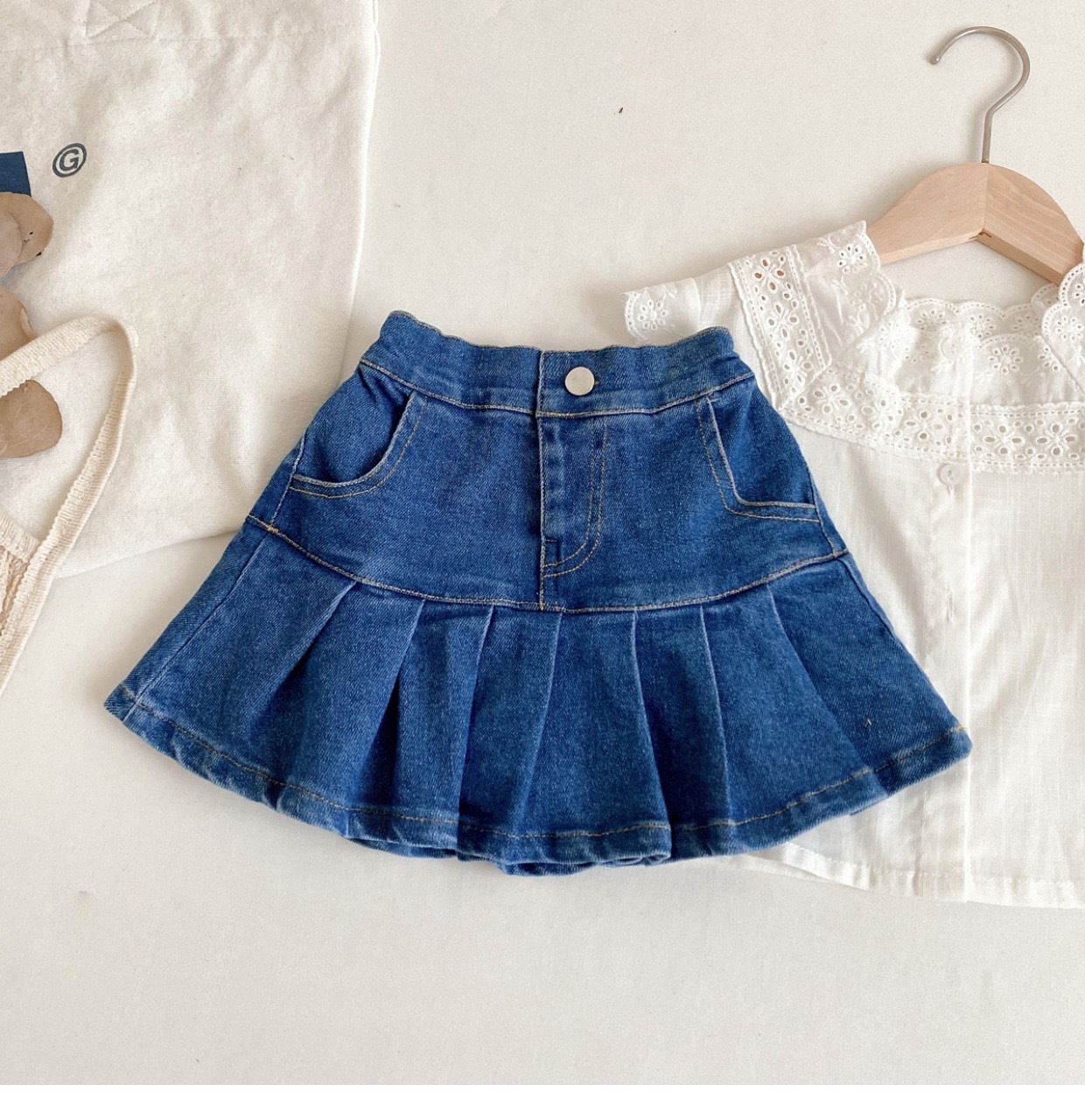 小女孩必備牛仔百褶裙