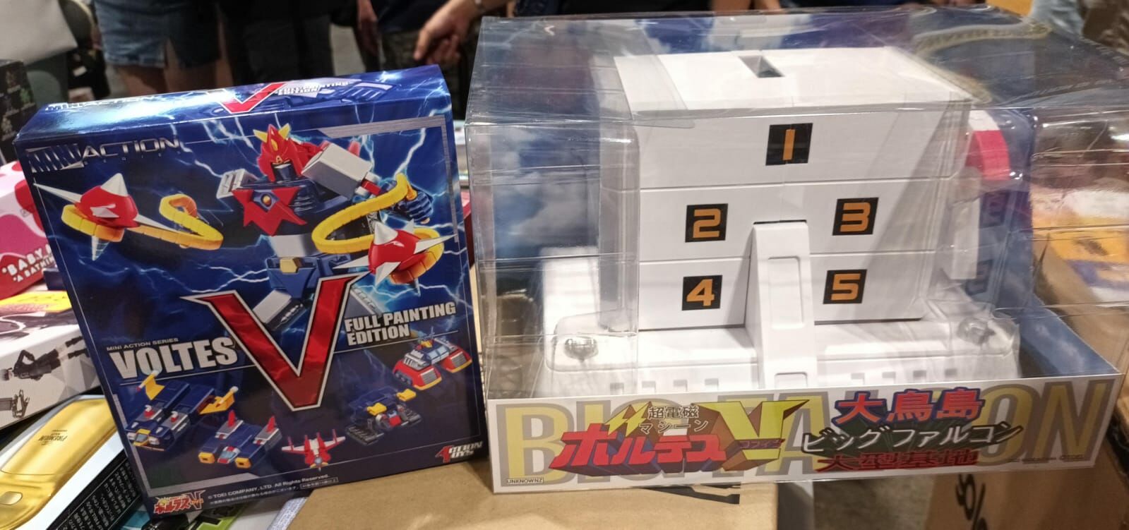 Action Toys Mini Action series Voltes V可動合體 特別色+ 基地 套餐