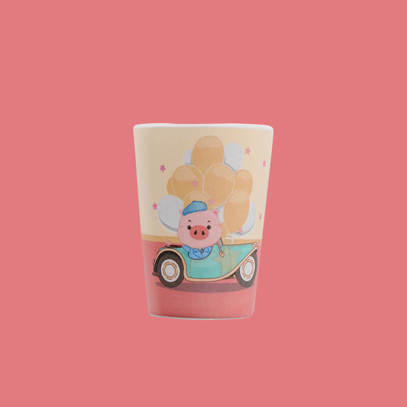 Popular baby drinking cup (01 fashionable pig cup)