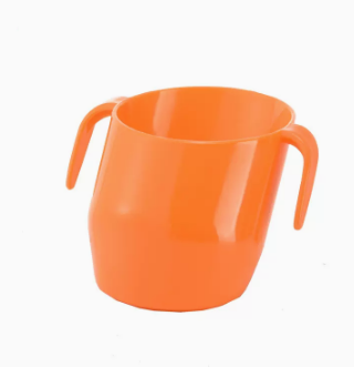 Popular baby learning drinking cup with slant mouth (vital orange) (size: 8.2*6.5*6*8CM) (capacity: 200ML)