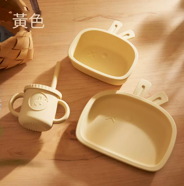 熱推（黃色三件套[餐盤、碗、杯]）兒童矽膠餐盤 嬰兒吸盤碗 寶寶餐具套裝 