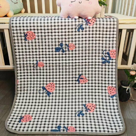 Hot selling baby changing pad [classic grid [five layers of pure cotton] size [180x200cm]