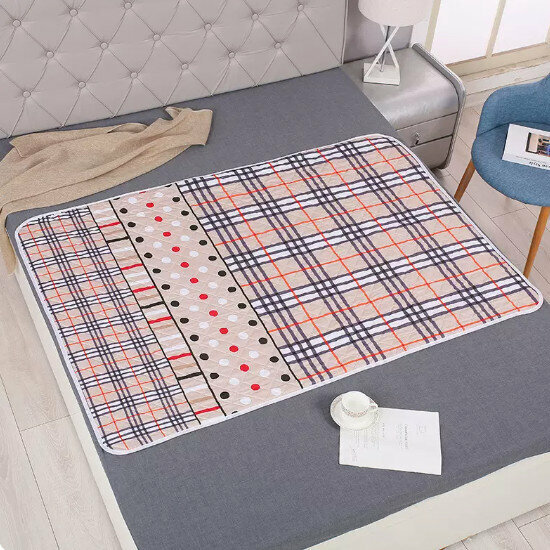 Hot selling baby changing pad [large dots [quilted waterproof and machine washable] size [100x150cm]